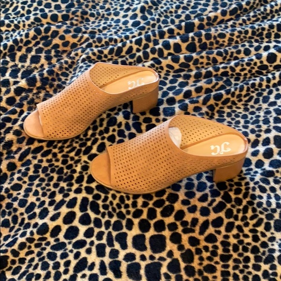 Backless shoes - Picture 2 of 5